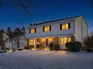 2 Mettle Ln, Roxbury Twp., NJ 07885