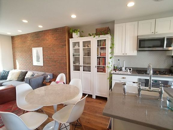 4th image of 257 Wythe Ave #2
