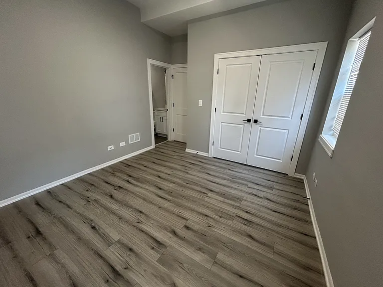 1647 N Fairfield Ave — Photo 28