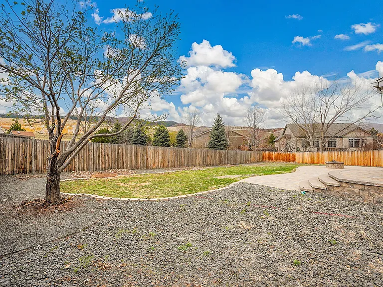 8065 Eagleview Dr — Photo 40