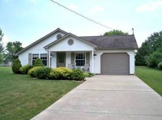 2493 Dr Springs Rd, Carterville, IL 62918