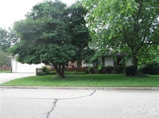 2946 Chatsworth Dr, Beloit, WI 53511