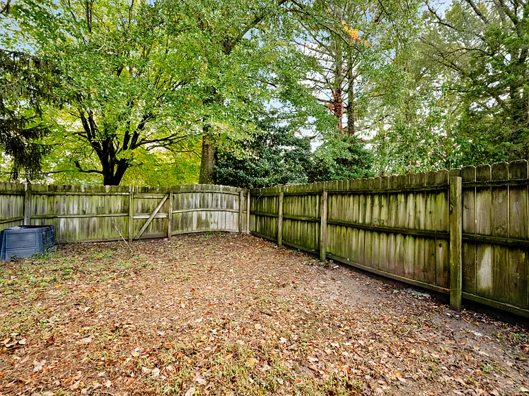 1132 Clear Springs Rd — Photo 30