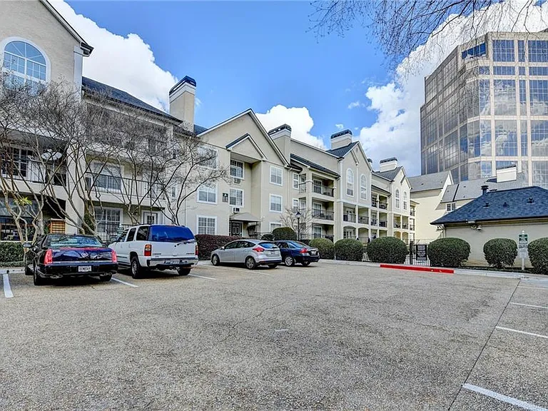 3655 Habersham Rd NE #311 — Photo 1