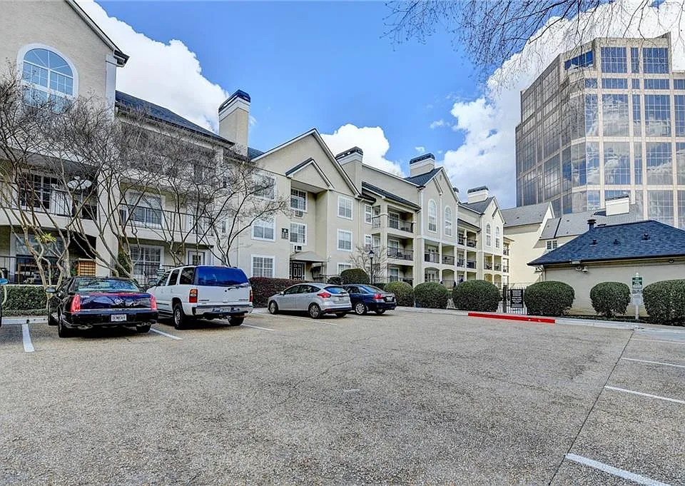 3655 Habersham Rd NE #311