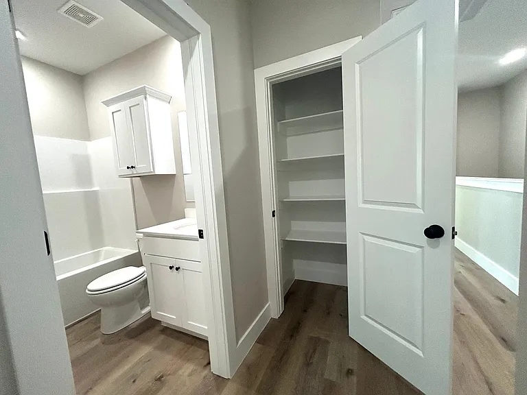 432 Blue Springs St — Photo 18