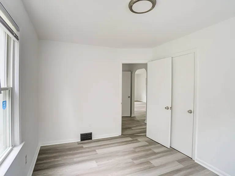 1343 Victory Dr — Photo 12