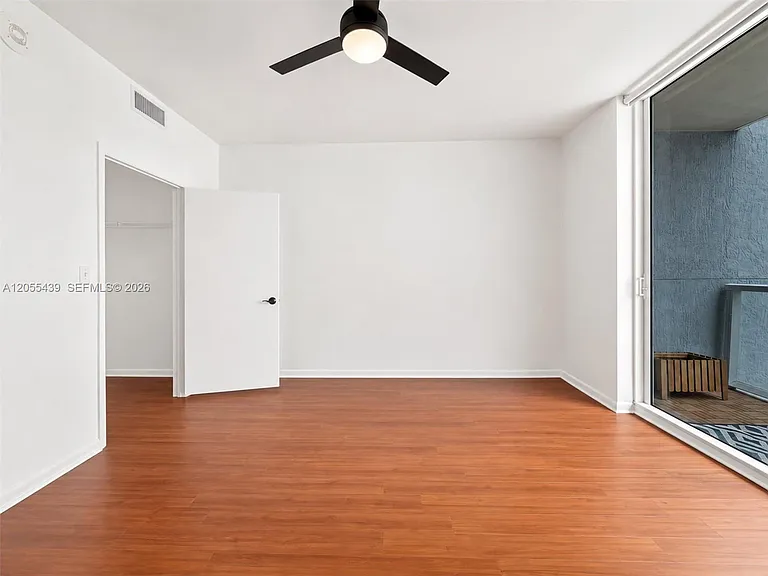 253 NE 2nd St #1804 — Photo 4