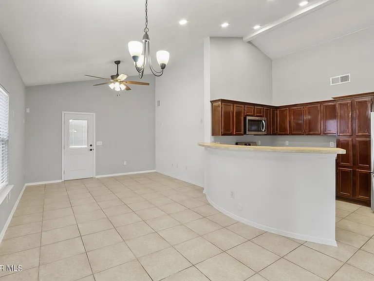 3269 Maple Point Dr — Photo 14