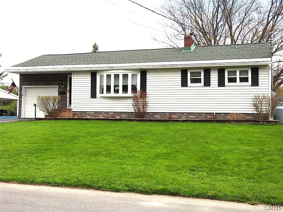 1st image of 8 Lansing Pl