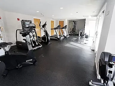 2 bed, 1047 sqft, $2,850 — Photo 3