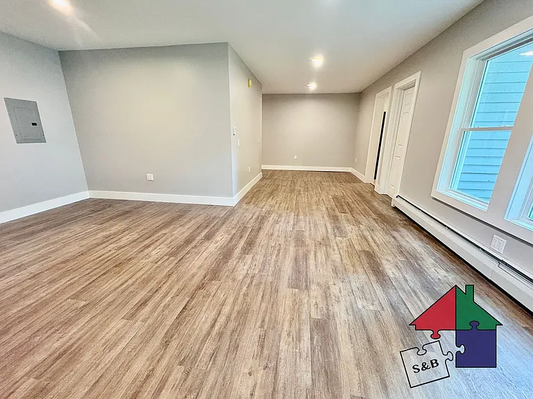 24 Mountain View St — Photo 14