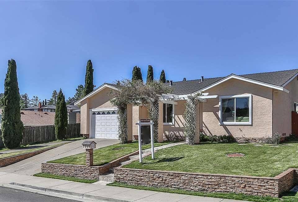 1st image of 3680 Skyline Dr