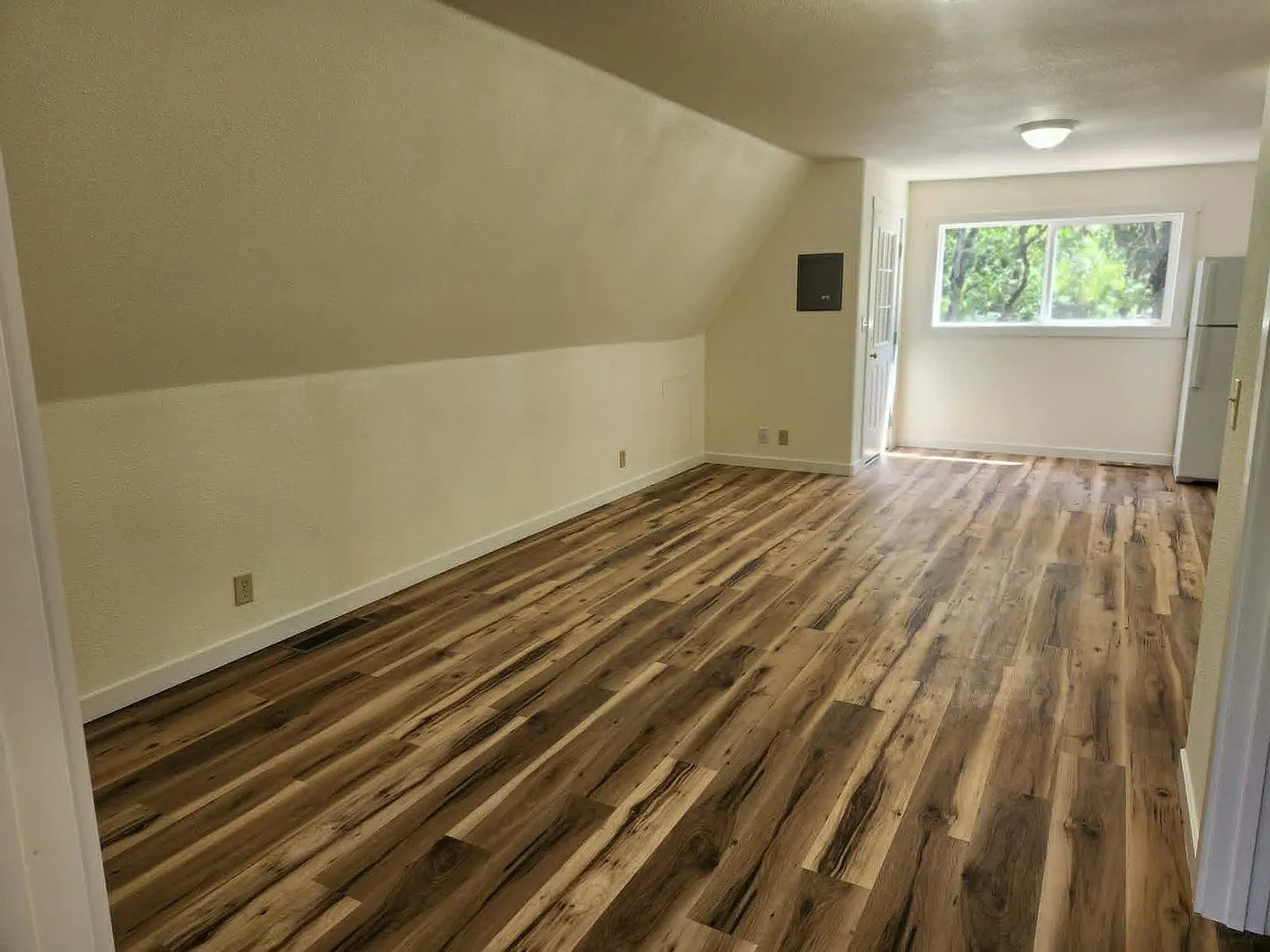 Brand-New Apartment with All Utilities Paid! — Photo 4