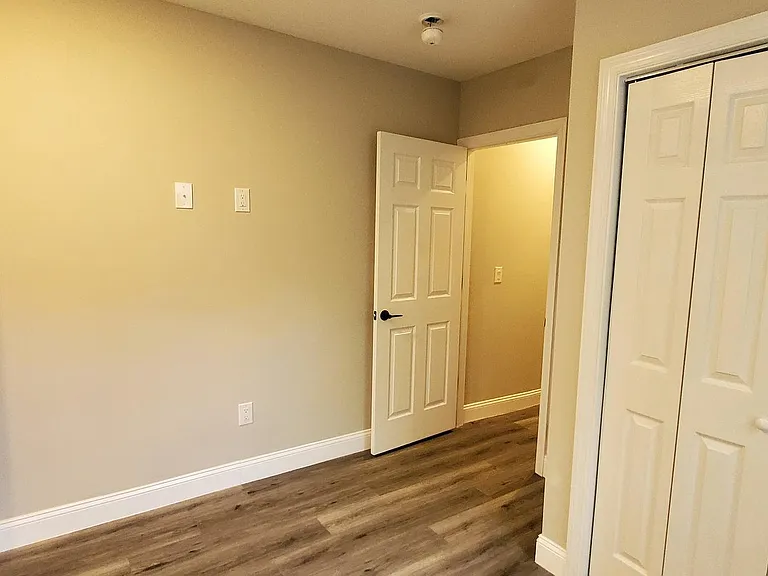 2221 N Franklin St — Photo 3