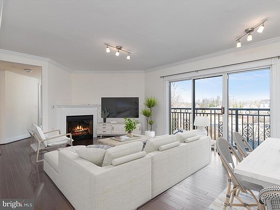 4th image of 5 Park Pl APT 314