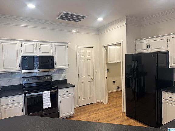 5th image of 4588 Lake Valley Dr