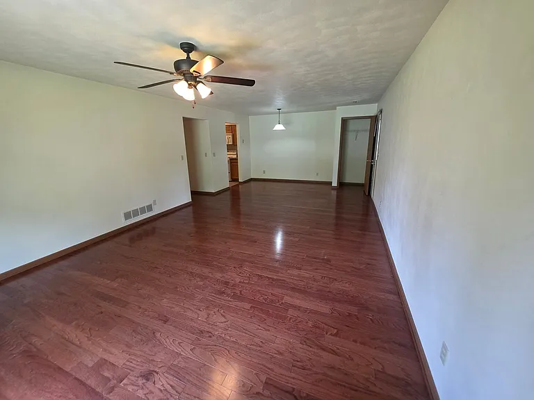 6315 Garrett Ln — Photo 50