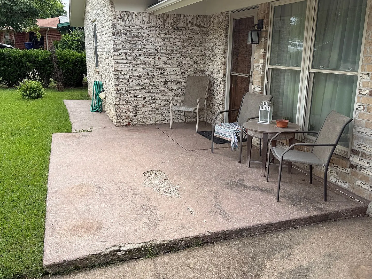 116 Carothers St — Photo 2