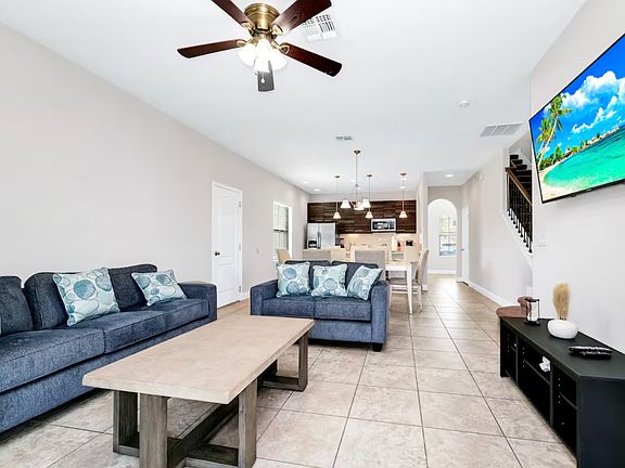 4th image of 128 Angelas Ave