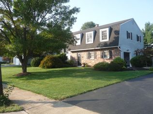8 Valley Rd, Hamilton, NJ 08690