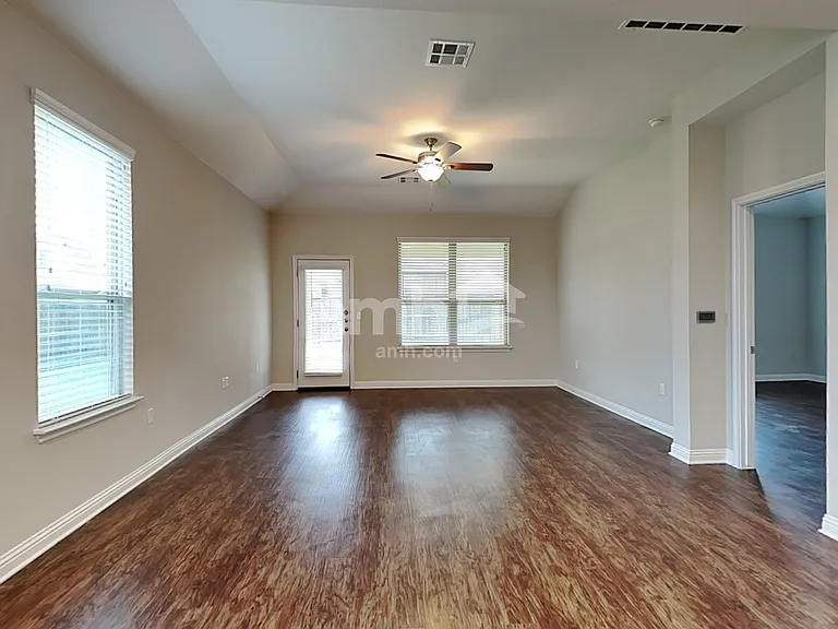 6101 Gerard Dr — Photo 7