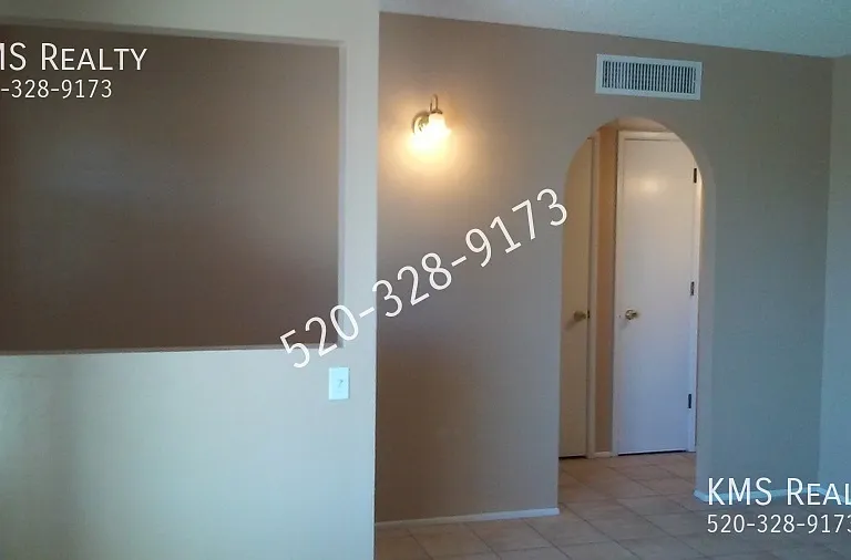 1866 W Caravelle Rd — Photo 5