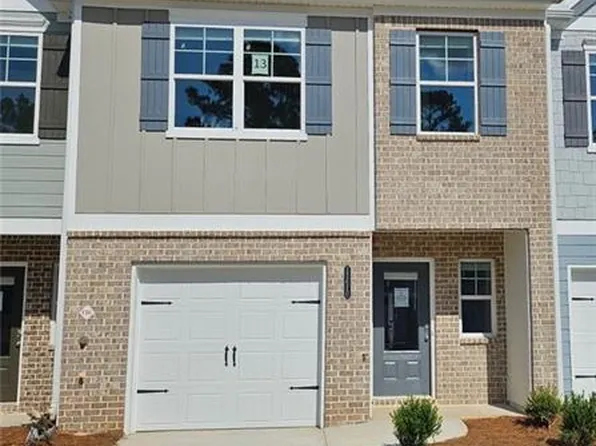 11610 Chatham Dr, Hampton, GA 30228