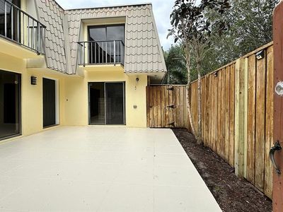 1700 Embassy Dr #402, West Palm Beach, FL, 33401