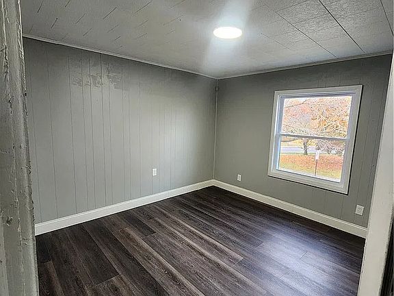 5th image of 241 Saratoga Ave #2