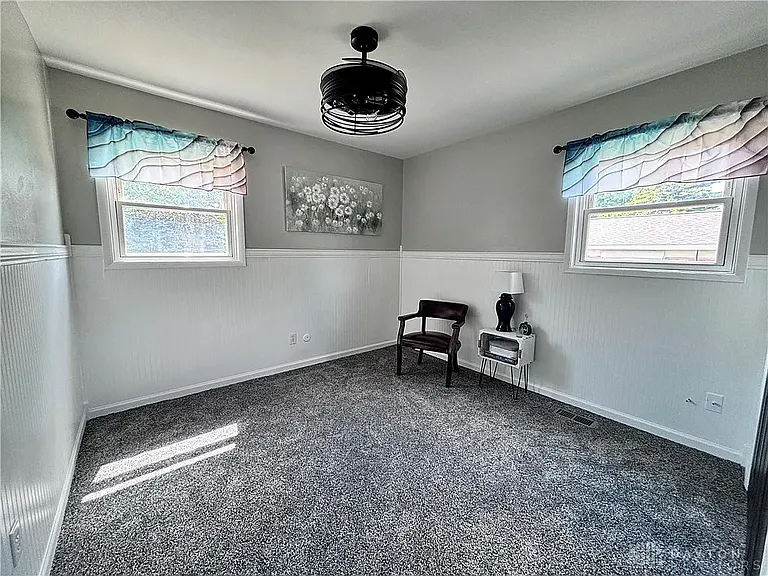 90 Brent Dr — Photo 25