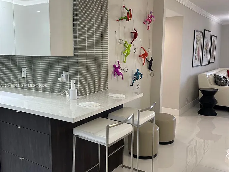 2500 Parkview Dr #1405 — Photo 10