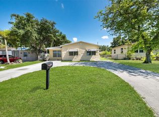 6428 Plunkett St, Hollywood, FL 33023