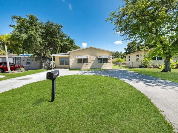 6428 Plunkett St, Hollywood, FL 33023