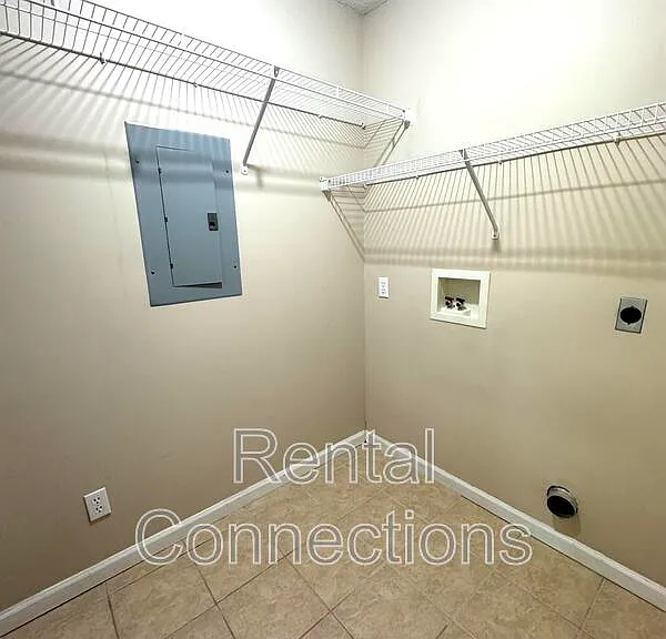 605 Old Creal Springs Rd — Photo 5