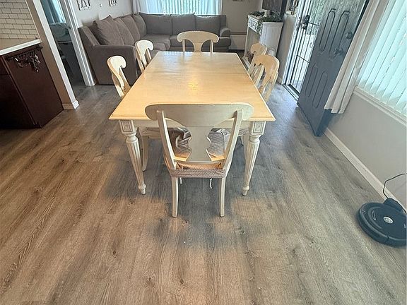 3rd image of 626 Dearborn #7