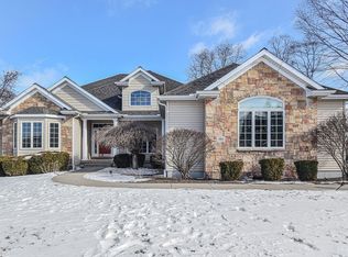 1963 Pheasant Ridge Dr, Warsaw, IN 46580