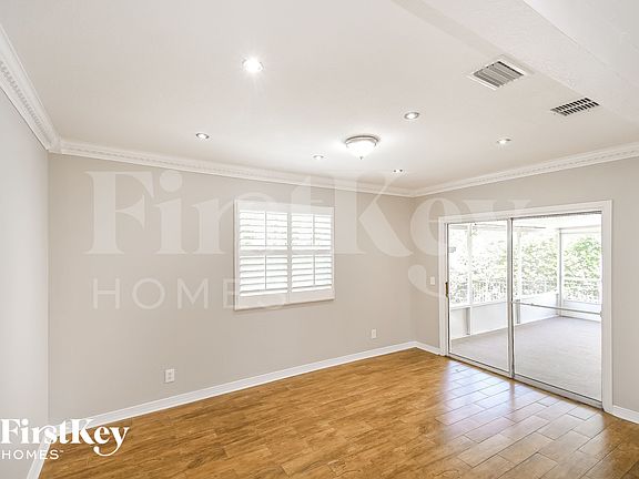 5th image of 12665 Ashglen Dr N