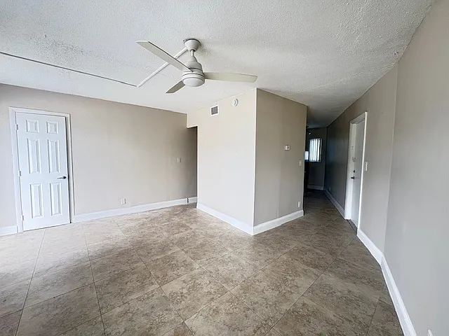 Boca Real Apartments — Photo 6
