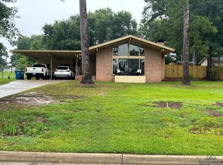 15 Cherrywood Cir, Marshall, TX 75672