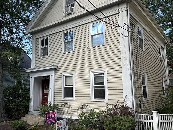 2nd image of 9 Laurel St