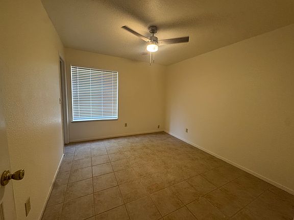 2nd image of 5539 Laguna Park Dr