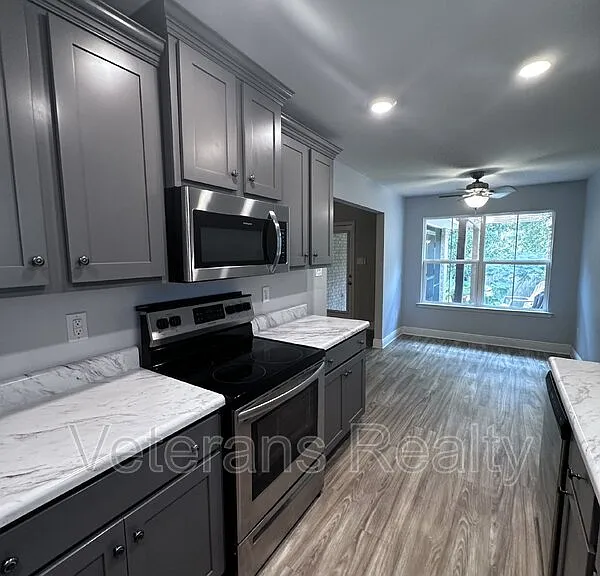 14073 Fox Hill Dr — Photo 5