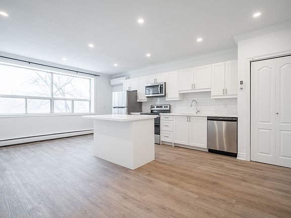 3rd image of 112 Saint Josephs Dr Unit 203