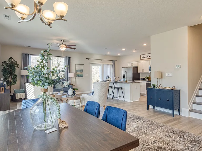 Hillpoint Preserve Townhome Apartments — Photo 36