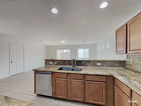 2nd image of 7404 S 37th Gln