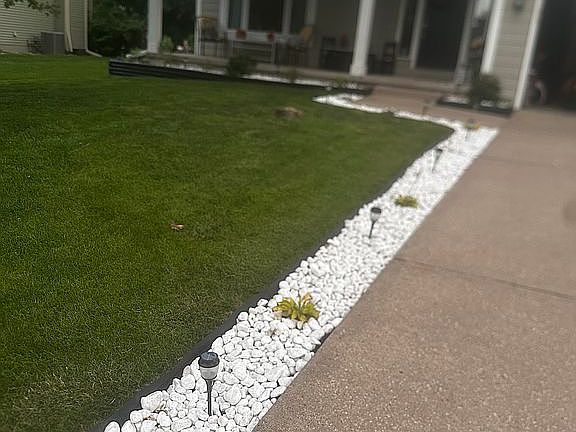 4th image of 304 SW Clark Ln