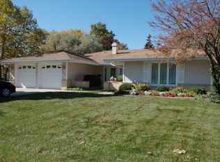 1240 Fairmont Rd, Hoffman Estates, IL 60169