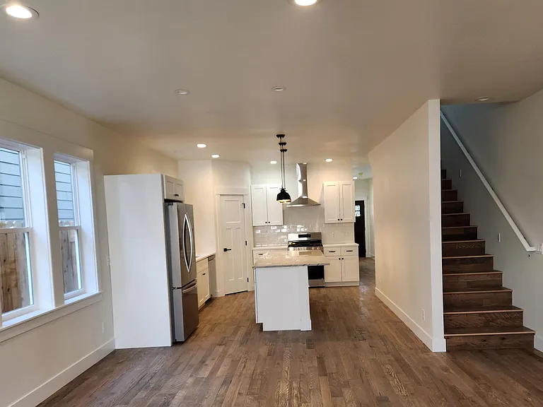 1818 S Jessie St — Photo 3