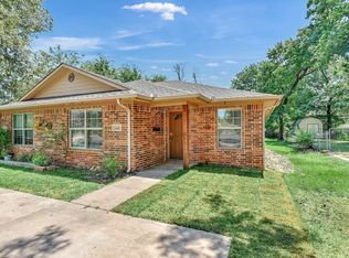 1110 N Main St, Bonham, TX 75418